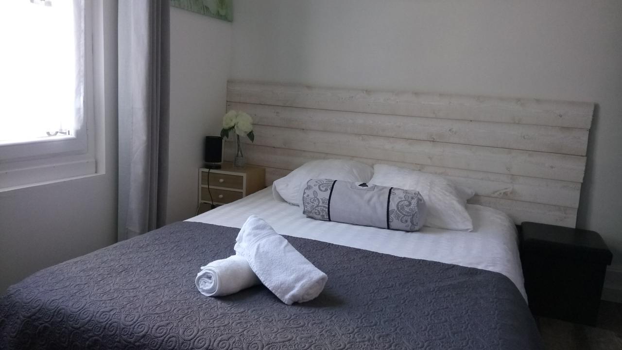 Bed and Breakfast Maison De Ville Magny-en-Vexin Exterior foto