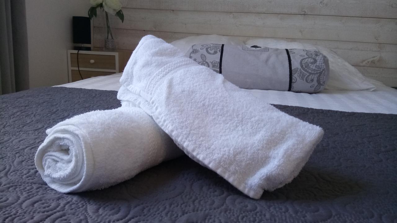 Bed and Breakfast Maison De Ville Magny-en-Vexin Exterior foto